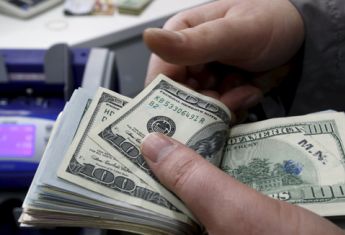 Три причины, по которым нужно продавать доллары США